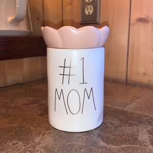 Rae Dunn “#1 Mom” Candle w/lid